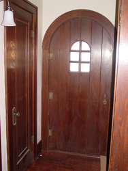 316 Hoffman Street W