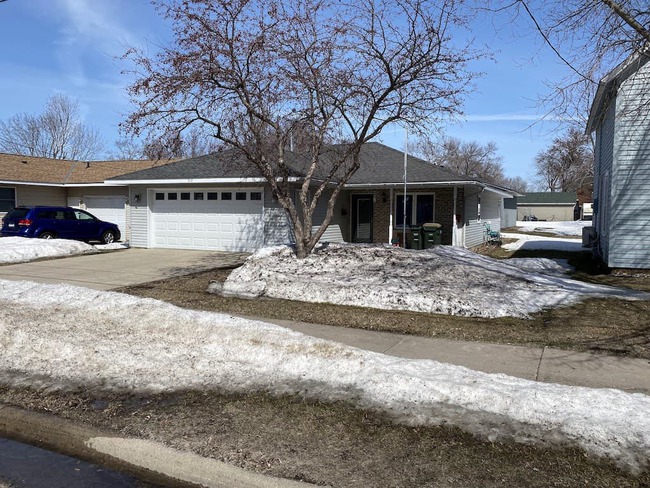 314 Minnesota Street W