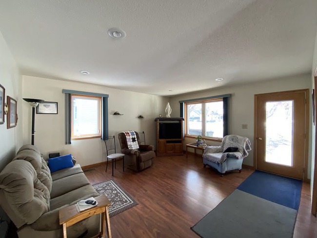 314 Minnesota Street W