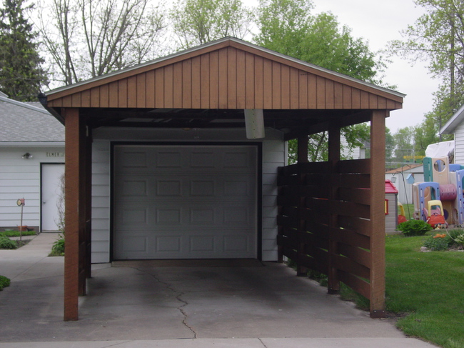 163 Rails Ave W