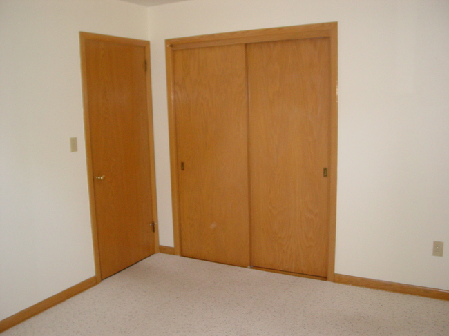 446 7th Ave N