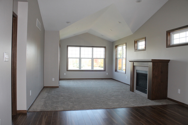 462 Meadowview Ct