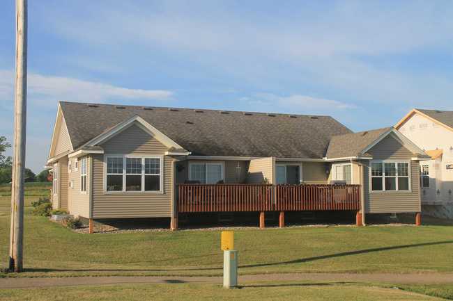 460 Meadowview Ct