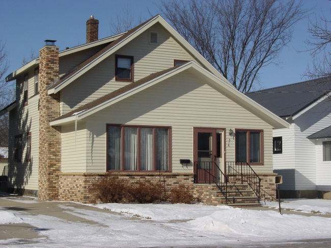 316 Augusta Ave