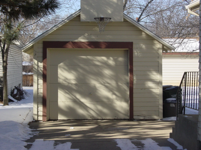 316 Augusta Ave