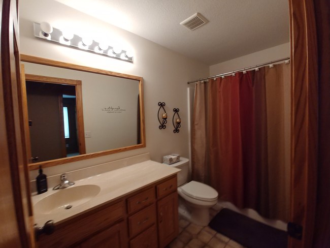 28069 La Court Dr