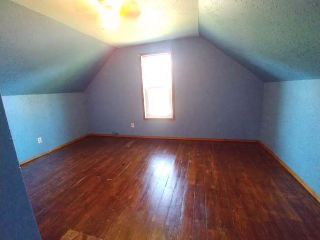 802 Business 23 W
