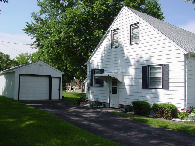 363 Cossairt Ave W