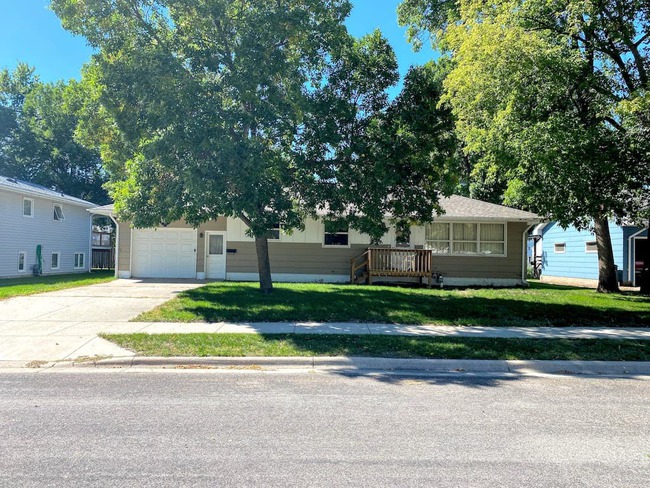 328 Pomeroy Ave