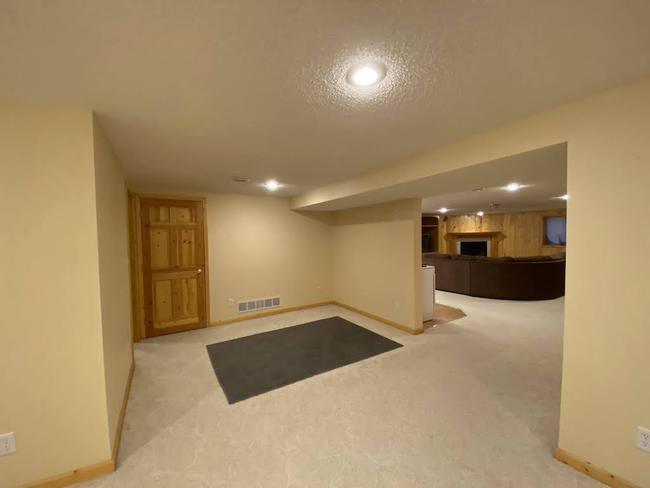 739 Paine Dr