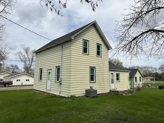 200 Lee Ave