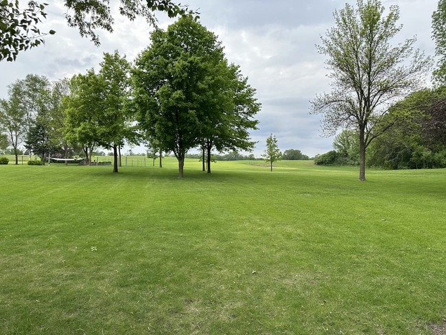 16728 Golfview Ct