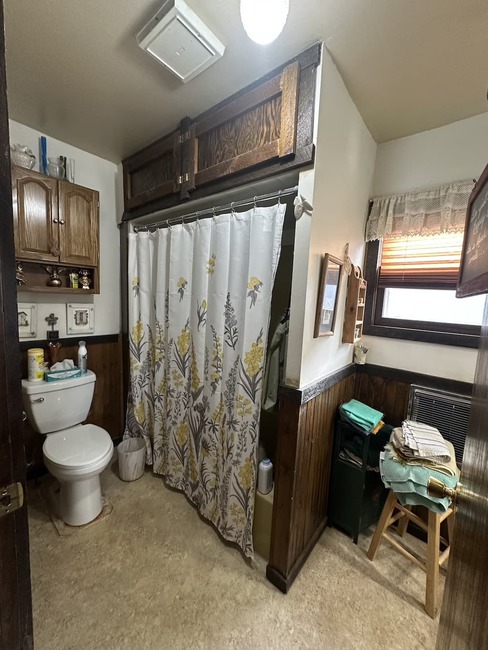 163 Central Ave W