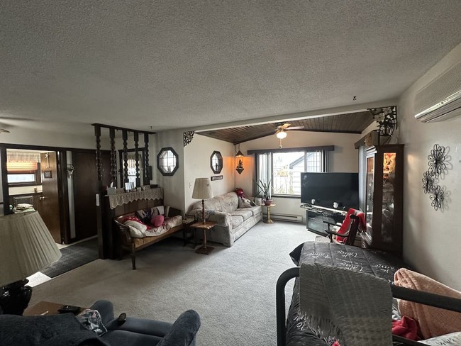 163 Central Ave W