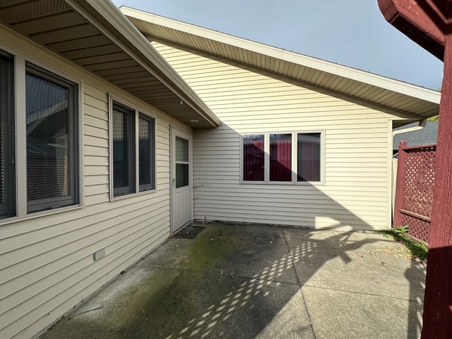 421 South St